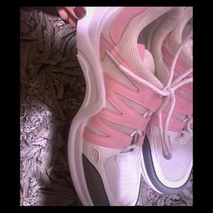 Never used pink shoes , high top heel